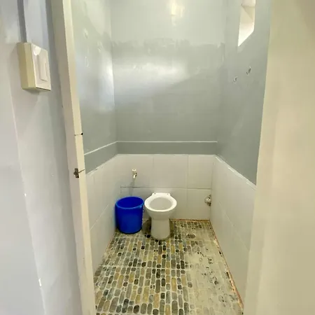 Rest House Studio Room201 By Rizalia Apartment